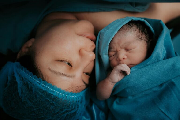 asuab mom and newborn